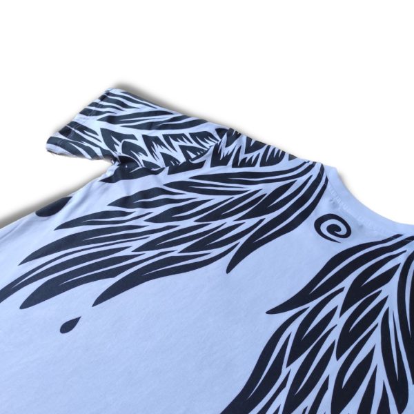 T-shirt con ali schiena